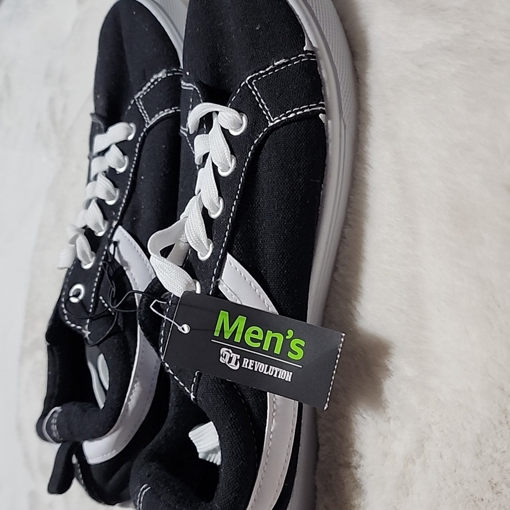 ST REVOLUTION NEW WITH TAGS MEN'S SIZE 10 SNEAKERS ๐ - Picture 5 of 9